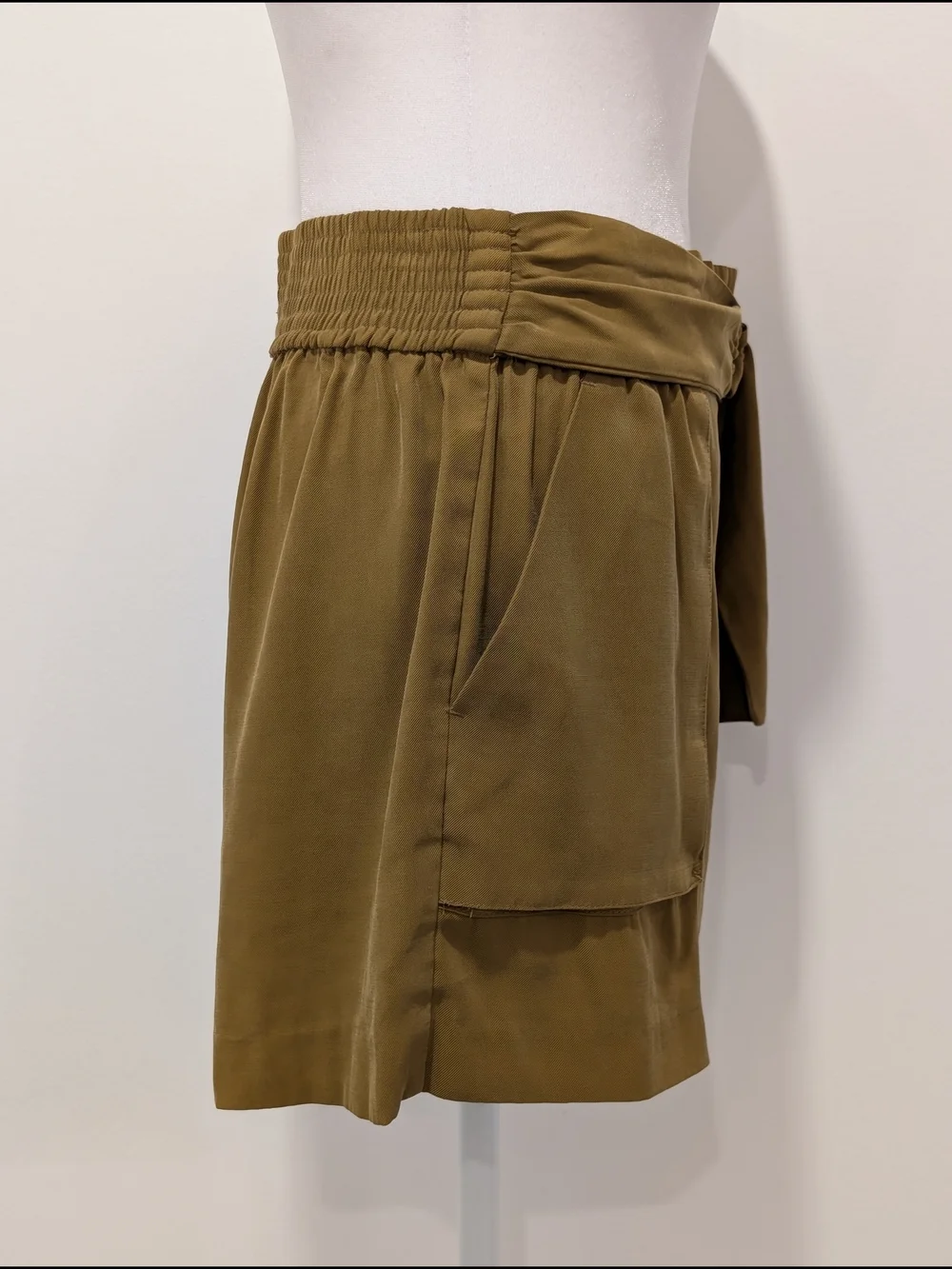 Dynamite High-Waist Paperbag Shorts with Ring Belt - Khaki Brown - Picture 4 of 9